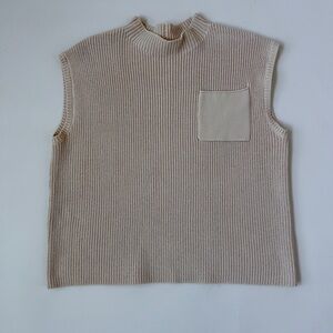 Sleeveless Beige Knit Top with Pocket